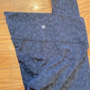 Lululemon charcoal black leopard leggings